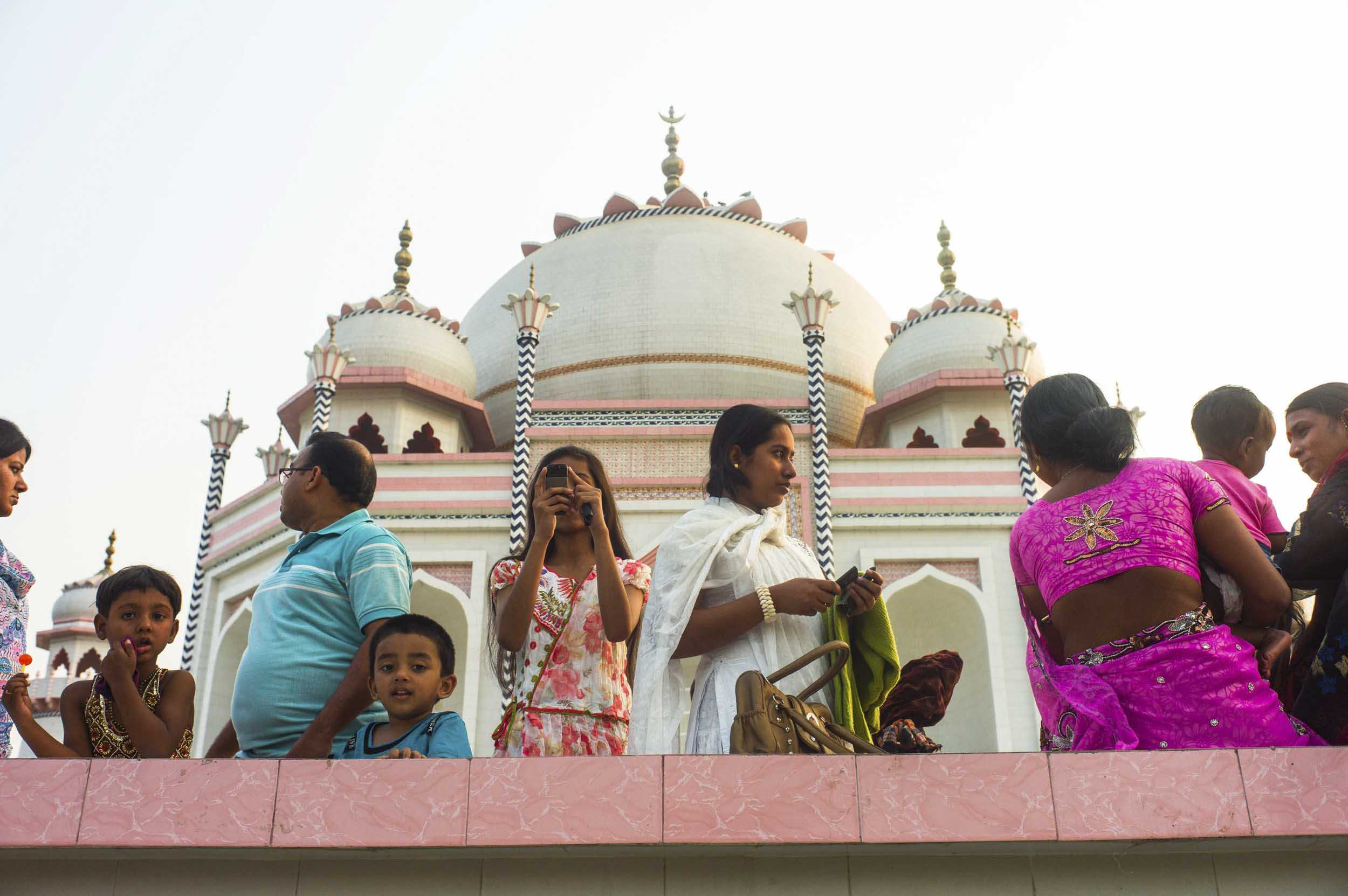 The Taj Mahal Bangladesh was built by Ahsanullah Moni, a wealthy Bangladeshi filmmaker in 2008 for $56 million, to give the Bangladeshi people a glimpse of India’s famed monument, 2012