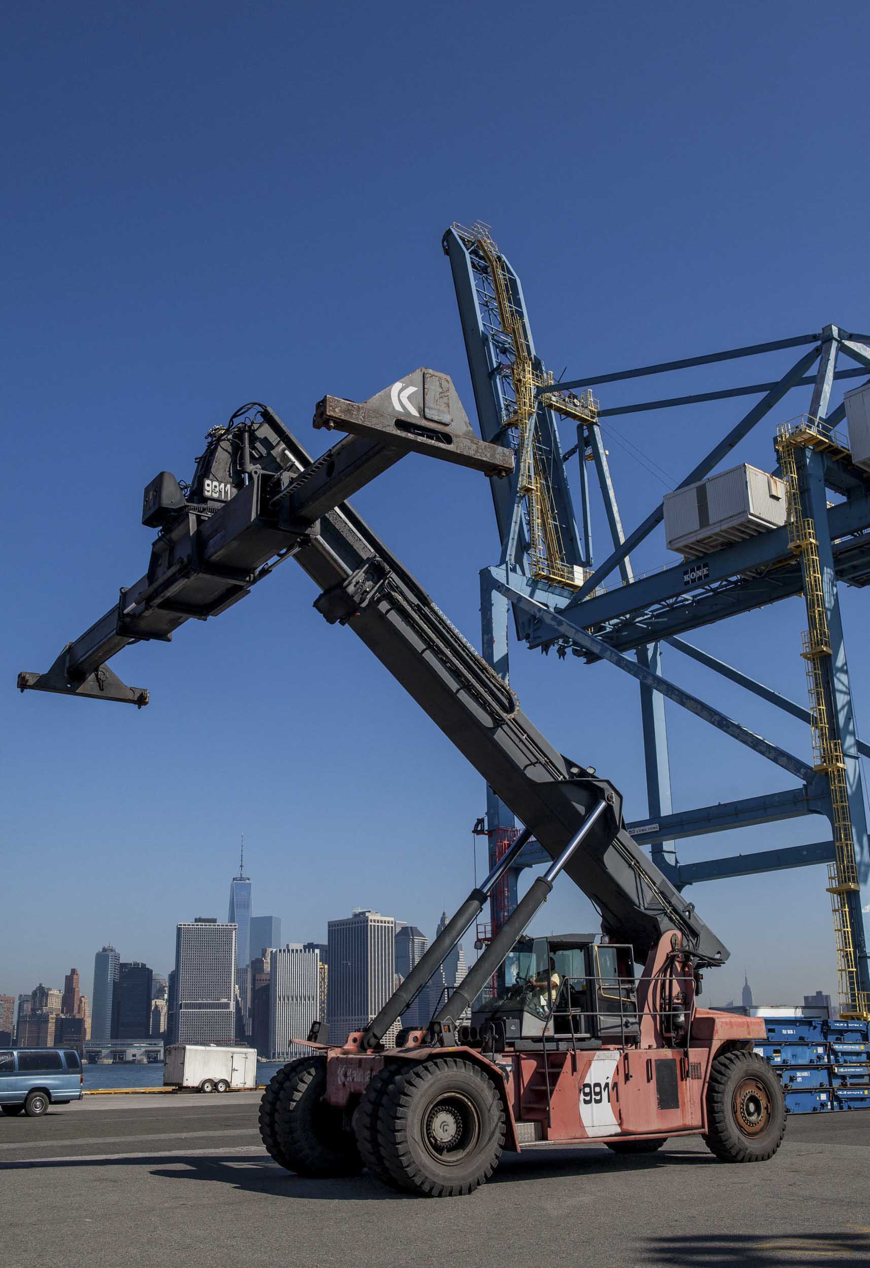 A Hyster/Kalmar container reachstacker that can carry up to 100,000 pounds